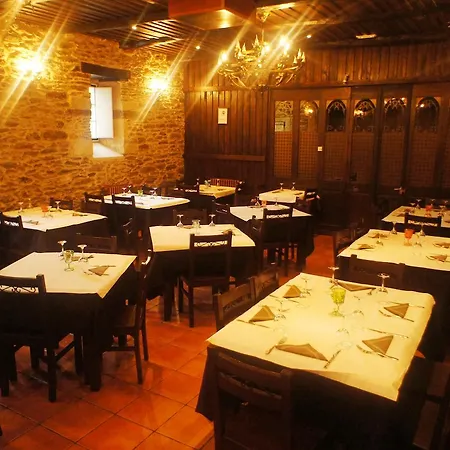 מלון Mirador Da Ribeira Viana do Bolo